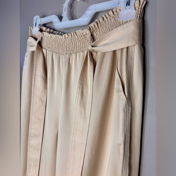 LAURA Pull On Capris - Picture 5 of 10